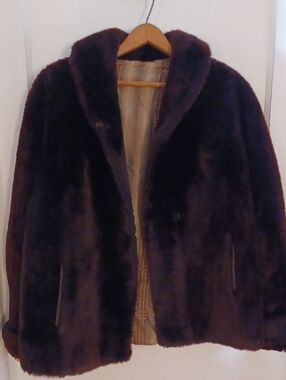 Mouton Vintage Fur Coat Women's Plush Fur Coat - Dark Brown-black